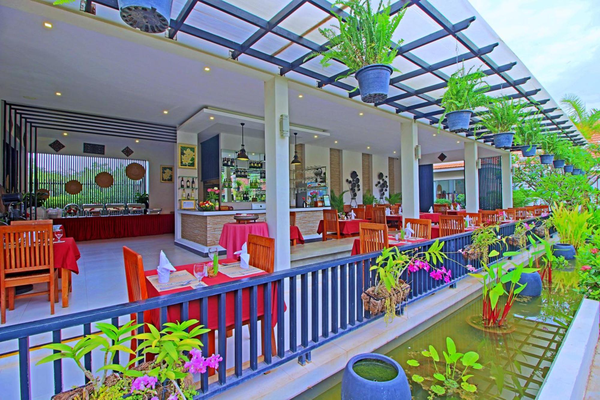 New Riverside Hotel Siem Reap Dış mekan fotoğraf