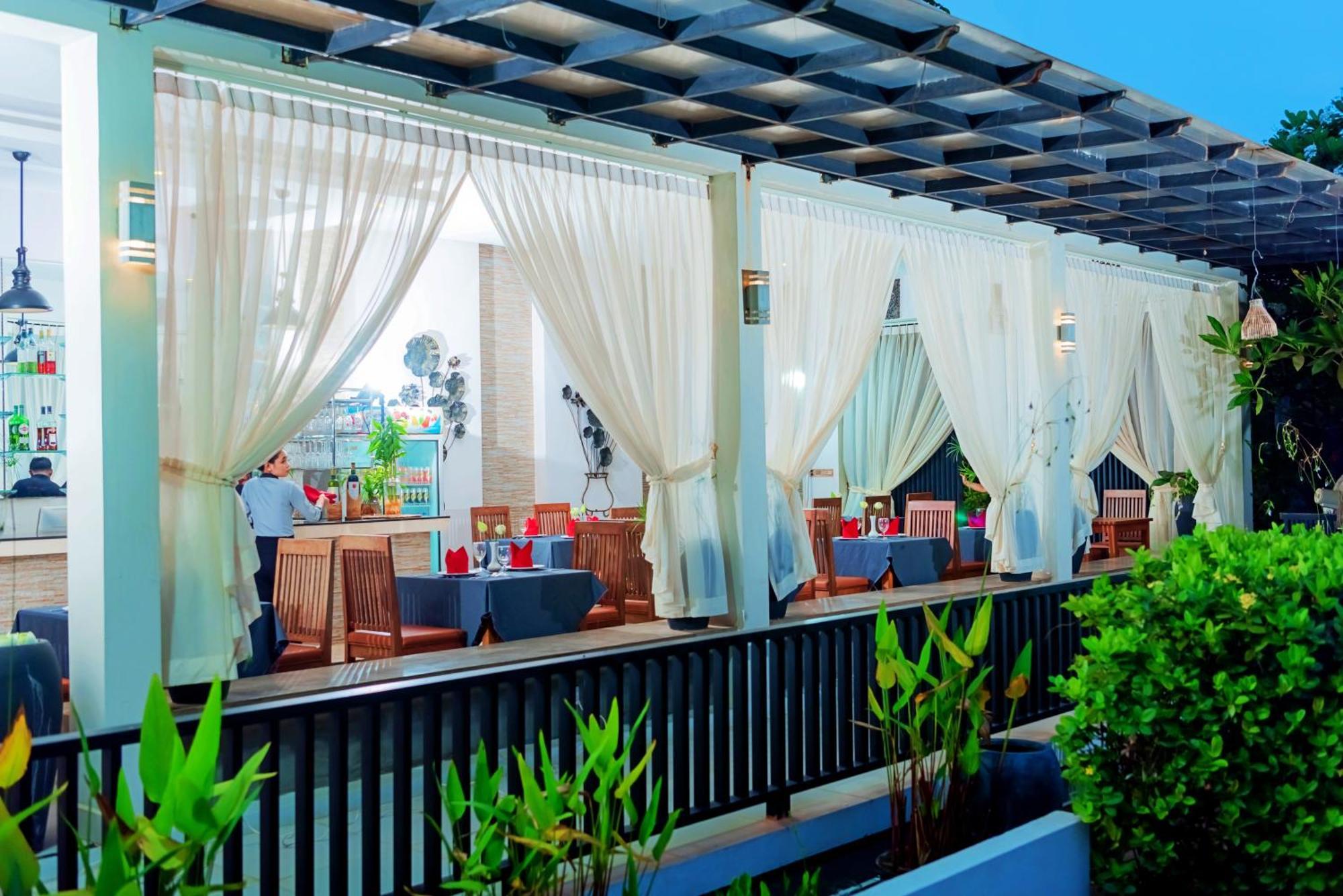 New Riverside Hotel Siem Reap Dış mekan fotoğraf