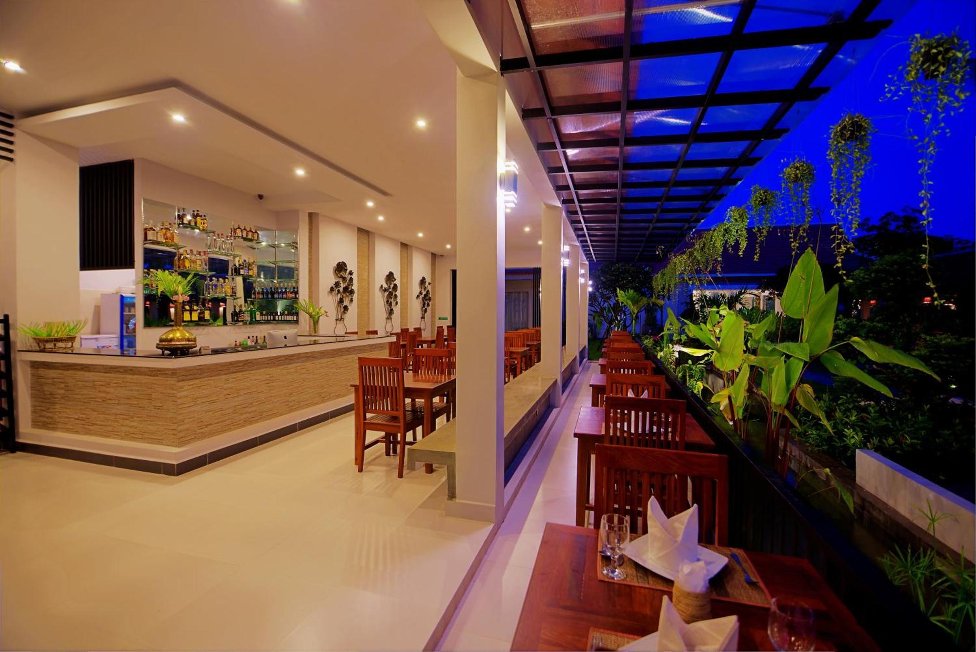 New Riverside Hotel Siem Reap Dış mekan fotoğraf