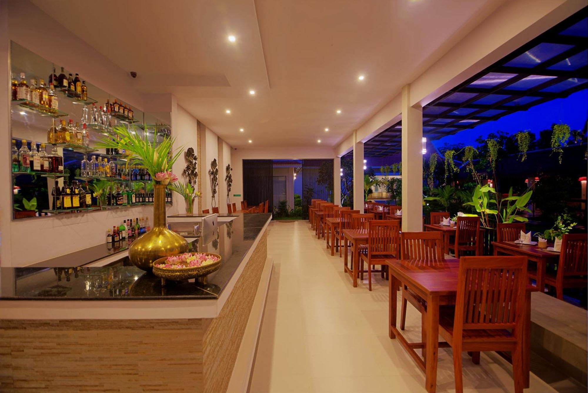 New Riverside Hotel Siem Reap Dış mekan fotoğraf